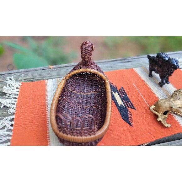 Vintage Wicker Duck Goose w Wood Beak Woven Rattan  Basket Napkin Tray 9" MINT - Picture 10 of 16